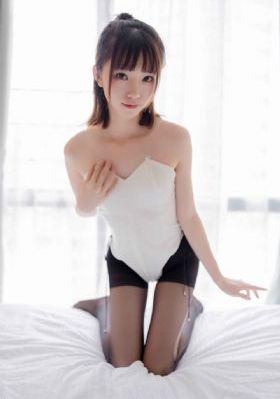 善良的邻居的妻子