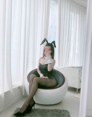 善良女秘书的目的在线观看